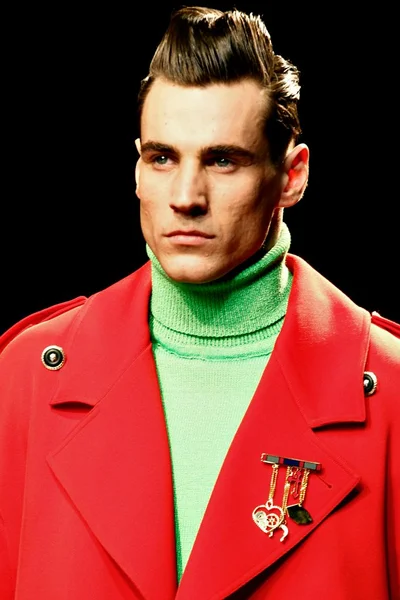 Look 27